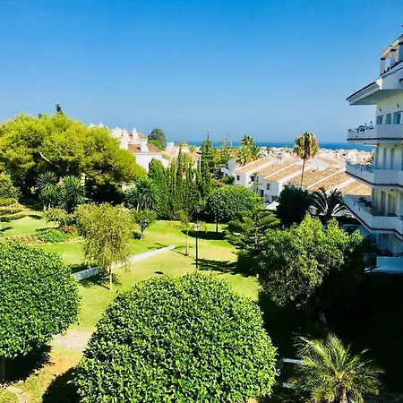 Royal Gardens Apartment *