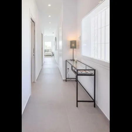 Royal Gardens Apartment